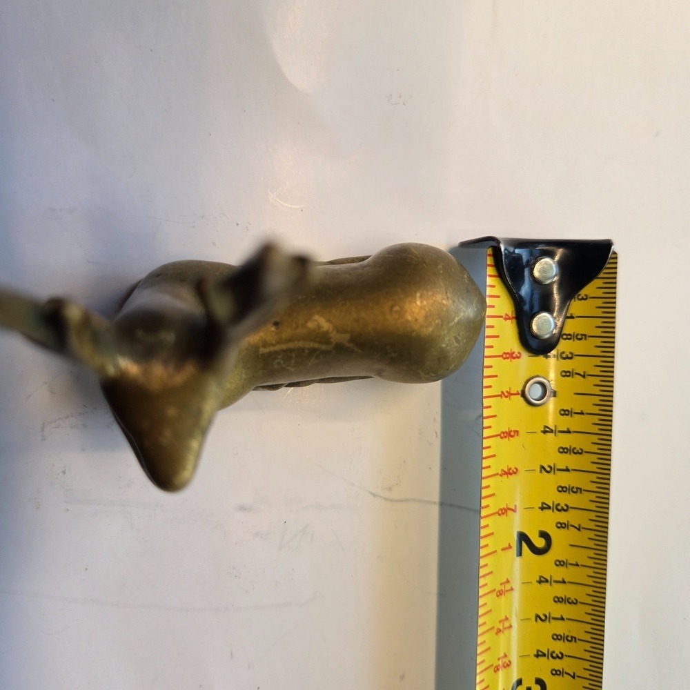 Vintage Solid Brass Deer Reindeer Caribou Buck Laying Down 2 1/8" x 2.5" - Picture 7 of 9